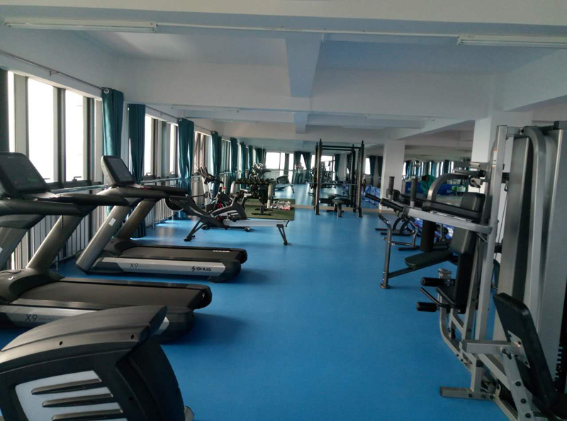 单位健身房器材